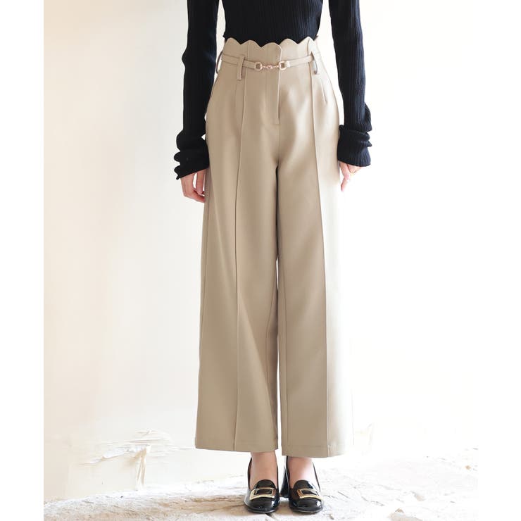 ベージュ