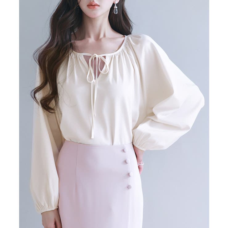 アイボリー | リボン付きVネックギャザーブラウス | SAISON DE PAPILLON 