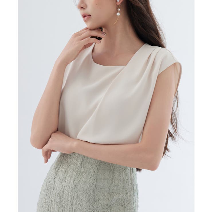 ベージュ | アシンメトリフレンチスリーブブラウス | SAISON DE PAPILLON 