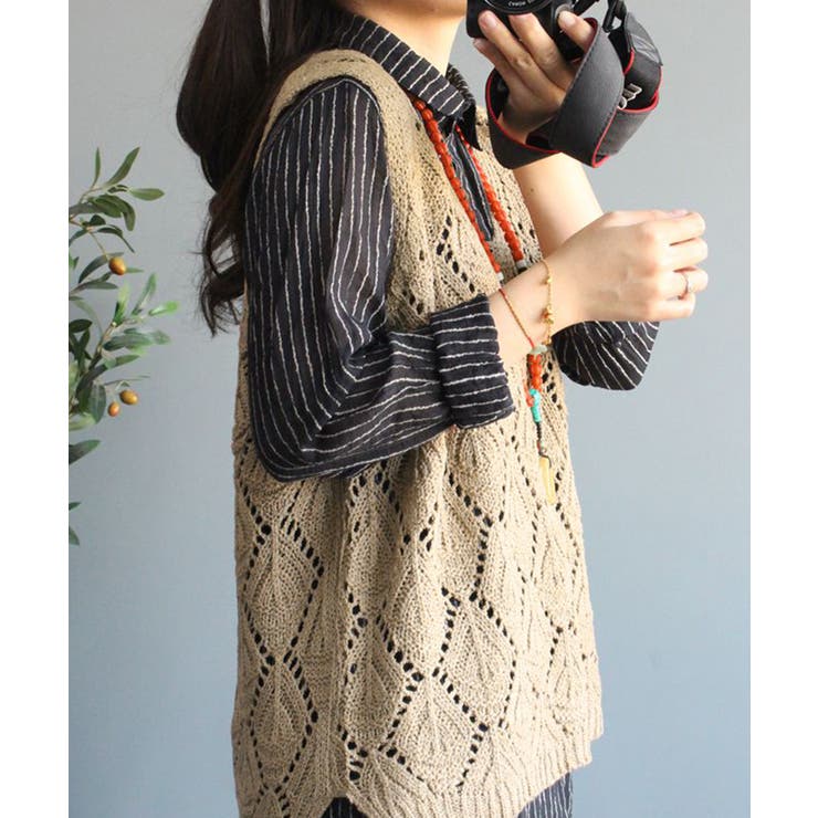 ロングシーズン大活躍Vネックダイヤモンド柄透かし編みニット