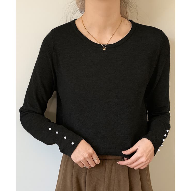 ブラック | パールボタン付きクルーネックニットプルオーバー | SAISON DE PAPILLON 