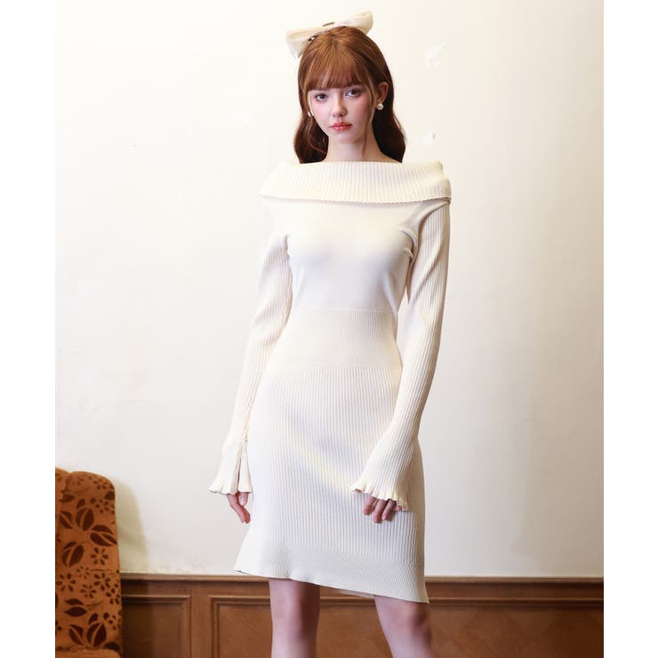 【PATOU】新品タグ付き / オフショルダー ミディ丈ワンピース オフショルダー膝丈ニットワンピース[品番：DSSW0003052]｜SAISON DE