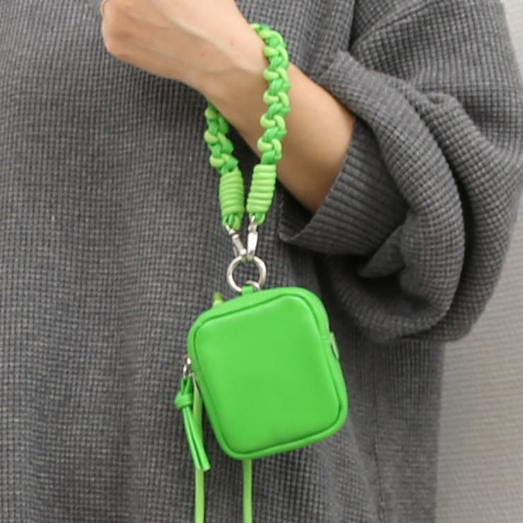 グリーン | ペルケ perche / 蛍光レザーストラップ付き・チャームポーチショルダー | UNBILLION