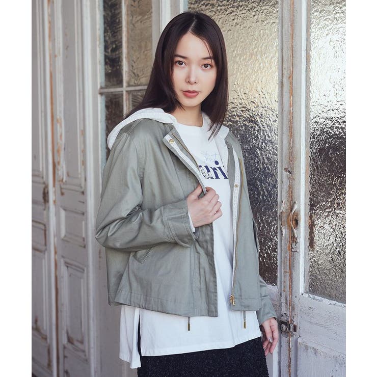 MoNiLEボリューム袖パーカーブルゾン　エコレザー パーカー付きミリタリーブルゾン[品番：EMEW0046579]｜earth