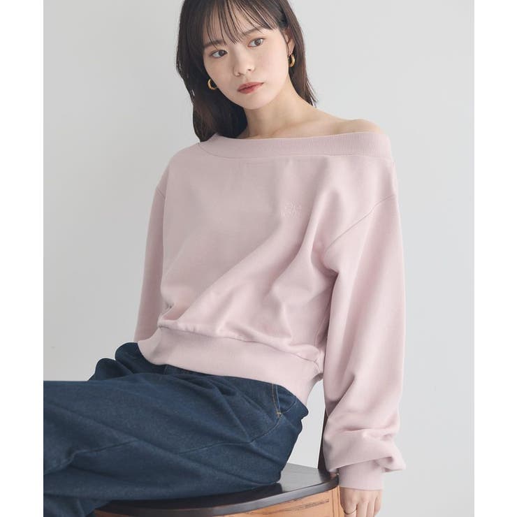 ピンク | ショート丈ワンポイント刺繍オフショルスウェット | earth music&ecology 