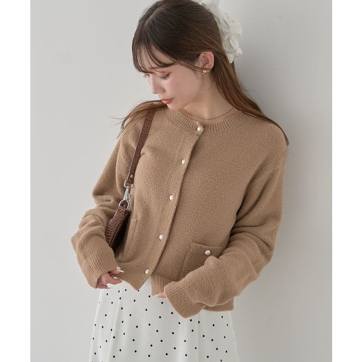 ベージュ | パウダーシャギークルーネックカーディガン | earth music&ecology 