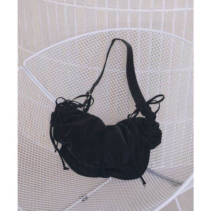 ブラック | ドロストリボンショルダーバッグ | earth music&ecology 