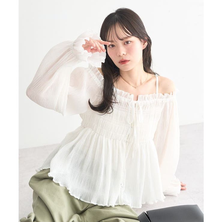 オフホワイト | シャーリングフリルオフショルブラウス | earth music&ecology 