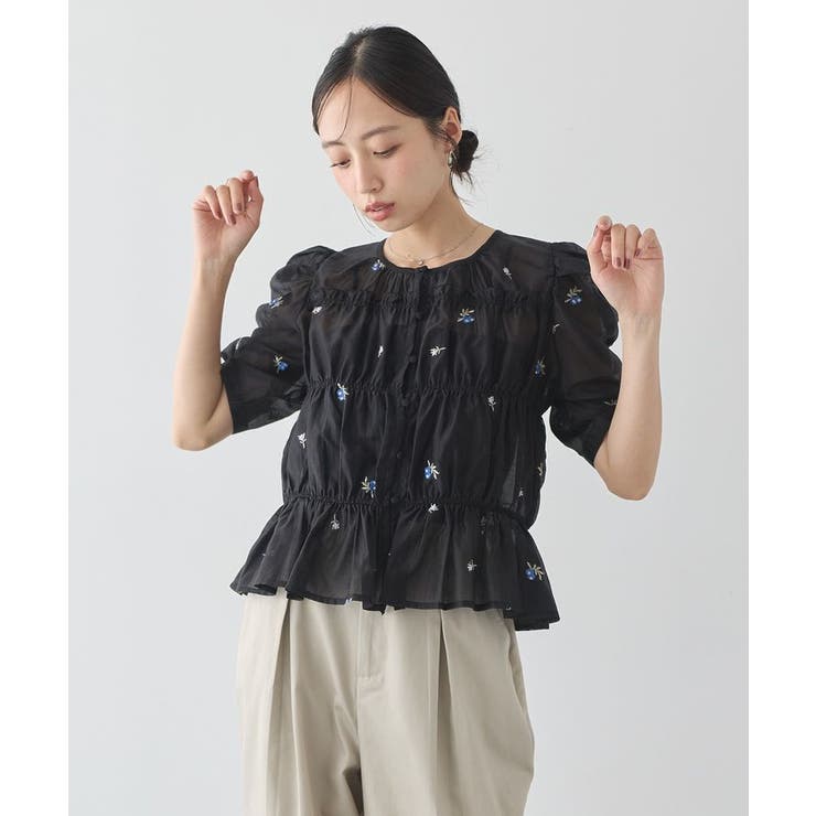 【前後2WAY】フラワー刺繍シャーリングブラウス | earth music&ecology  | 詳細画像16 