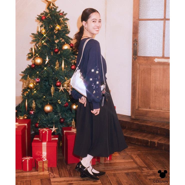 Disney/キラキラモチーフ刺繍オフショルスウェット | earth music&ecology  | 詳細画像7 