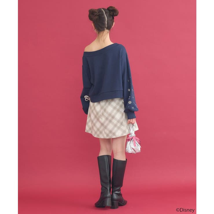 Disney/キラキラモチーフ刺繍オフショルスウェット | earth music&ecology  | 詳細画像8 