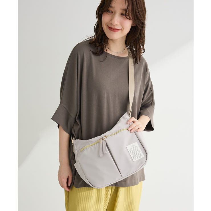 ライトベージュ | andmikka.10ポケットショルダーバッグ | Green Parks 