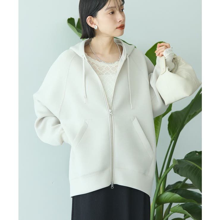 Loungedress ポンチパーカー　アイボリー LOUNGEDRESS（ラウンジドレス）の「ポンチパーカー（Tシャツ