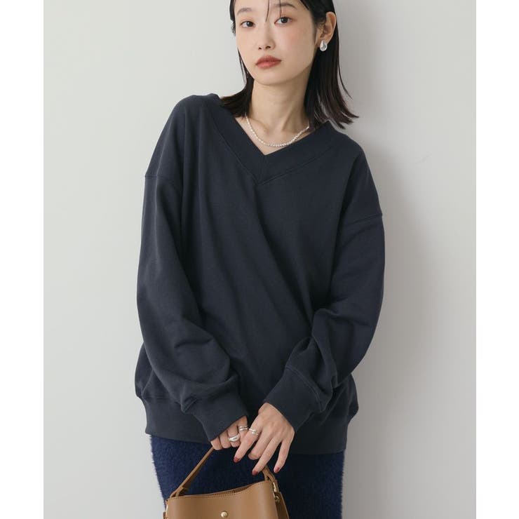 チャコールグレー | Vネックワンポイントロゴスウェットプルオーバー | AMERICAN HOLIC