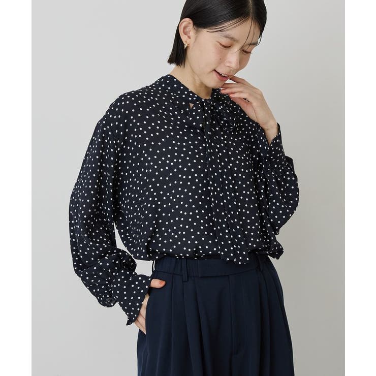ネイビー | 【イージーケア】ドット柄ボウタイブラウス | AMERICAN HOLIC
