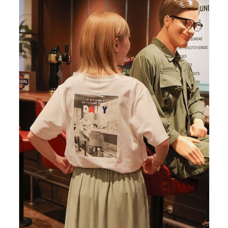 オフホワイト | 【沖縄・EC限定 BLUE SEAL】ジョニーフォトTシャツ | AMERICAN HOLIC