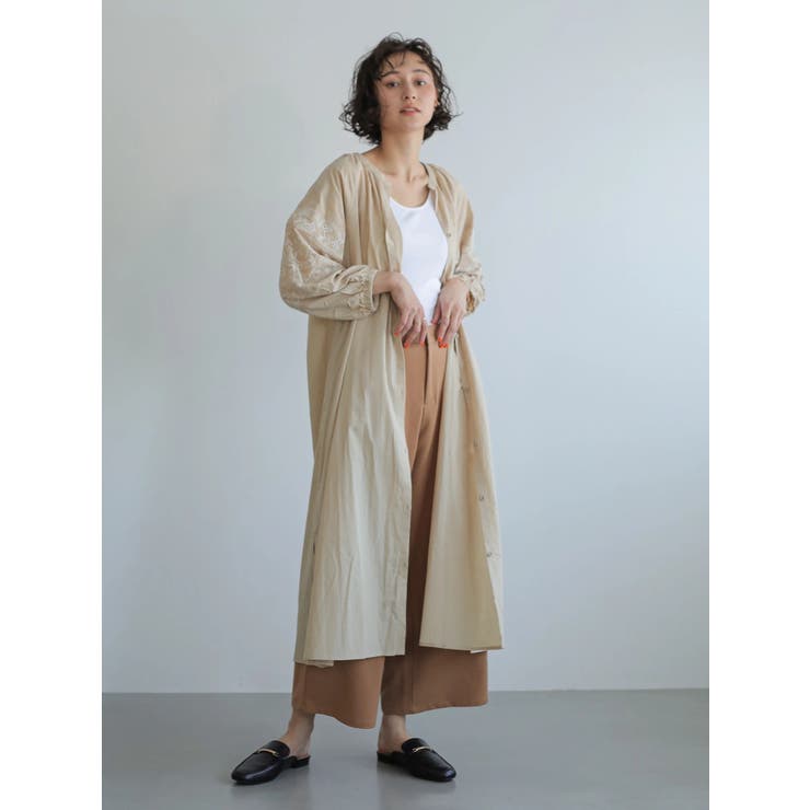 美品　ナイン　エンブロイダリーベルトワンピース　刺繍　ガウン　エスニック 70s ビンテージ ネイティブ 刺繍 エンブロイダリー インディアン