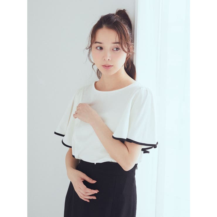 オフホワイト | パイピングフレアスリーブカットソー | earth music&ecology 