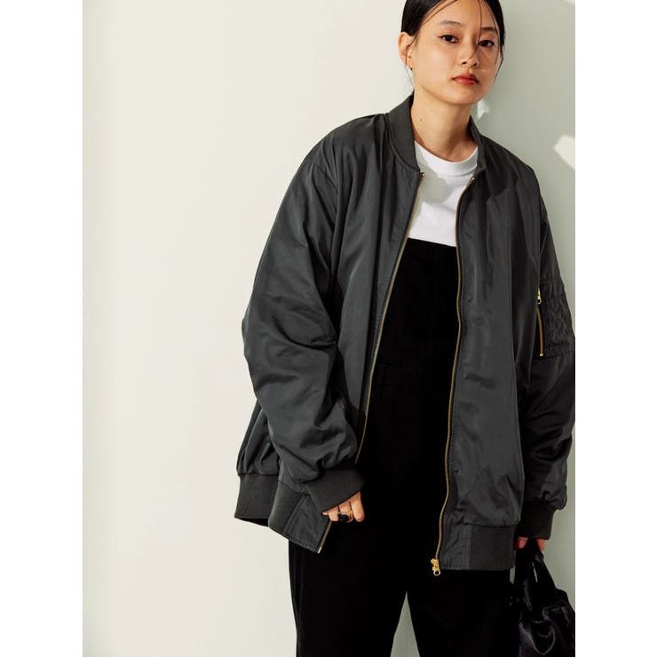 our たっぷりギャザーのきれいめブルゾン　ブラック ブルゾン アウター Vintage satin gather blouson / ヴィンテージ
