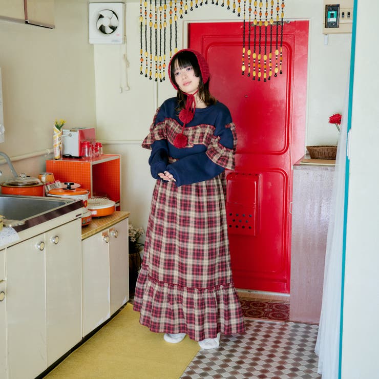 コーデ売り ネイビー 刺繍 スウェット 赤チェック ワンピース リボン レトロ チェックドッキングスウェットフリルワンピース[品番