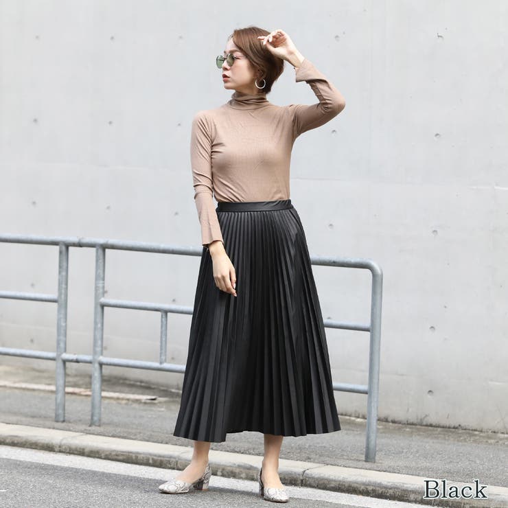 韓国ブランドELBORN エルボルン 黒のプリーツロングスカートとブレザー ELBORN