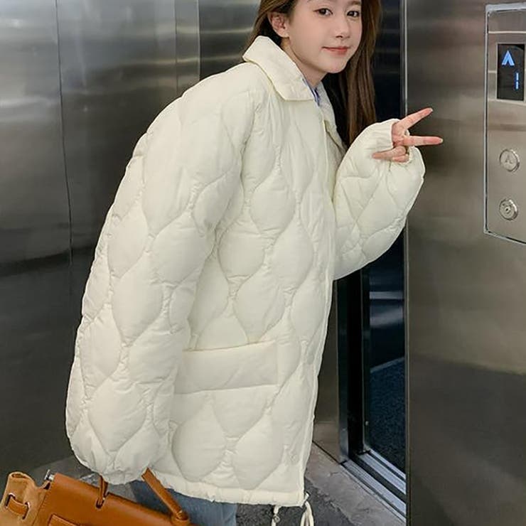 美品　カネコイサオ　白襟付きブルゾン　キルティング　リボン　ジップアップ 美品 カネコイサオ 白襟付きブルゾン キルティング リボン ジップ