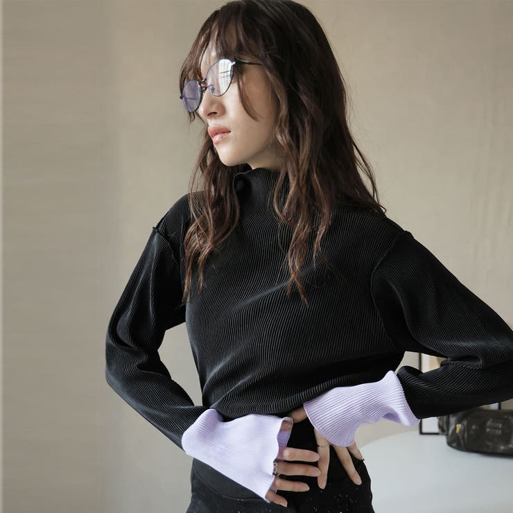 ブラック | 袖配色ハイネックメロープルオーバー | Girly Doll