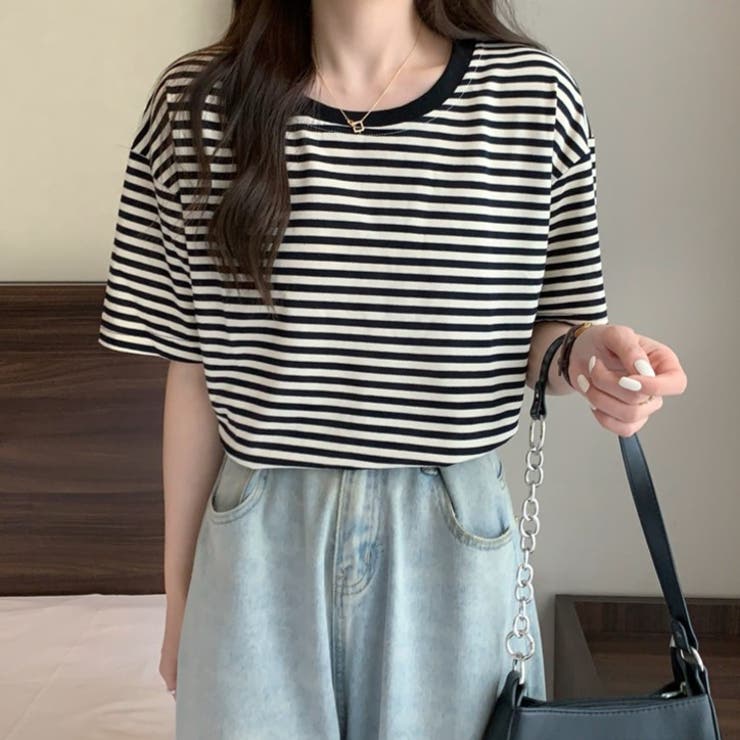 オーバーサイズ感が可愛い。クルーネックボーダー半袖Tシャツ[品番 