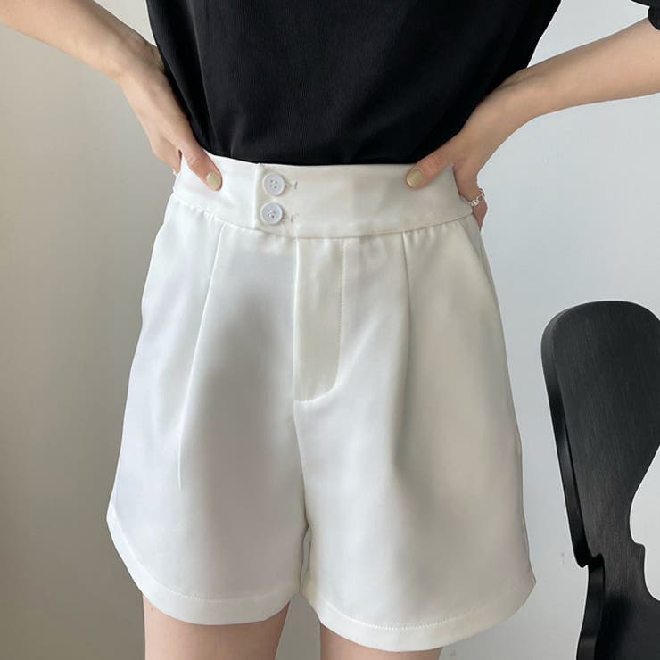 QUNG ベージュ ハイウエスト ショートパンツ Toujours belt クン Toujours belt short pt カラー:ブラック、ベージュ