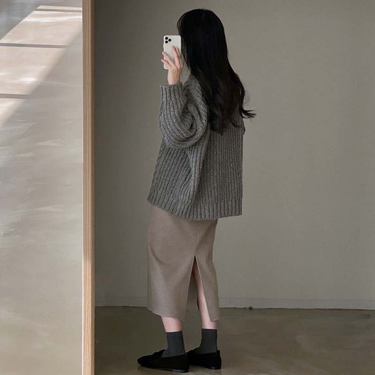 アイボリー ブラック ケーブルニットセーター クルーネックケーブルニットセーター【韓国ファッション】[品番