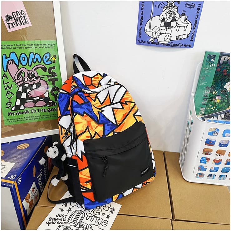 個性的なグラフィックデザインでユニセックス。デザインプリント