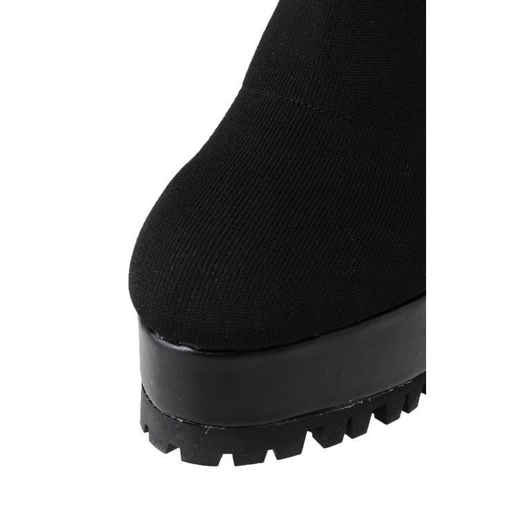 はな✴︎ ブラック ニット ハイカットブーツ 倖田來未、美脚披露のショーパン×ニーハイブーツSHOTに反響「本当に