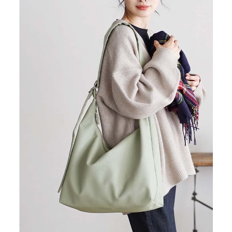 セージグリーン | ソフトラウンド ワンショルダーバッグ［ラージ］ | e-zakkamania stores