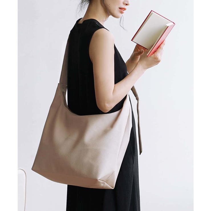 ベージュ | ソフトラウンド ワンショルダーバッグ［ラージ］ | e-zakkamania stores