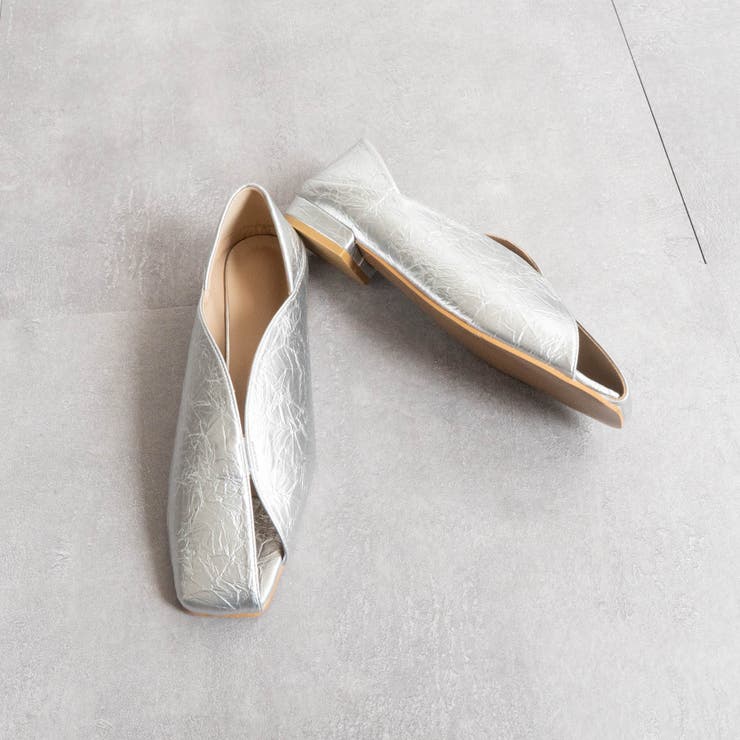 Wシルバー | アシンメトリースクエアトゥパンプス | FABBY FABBY.