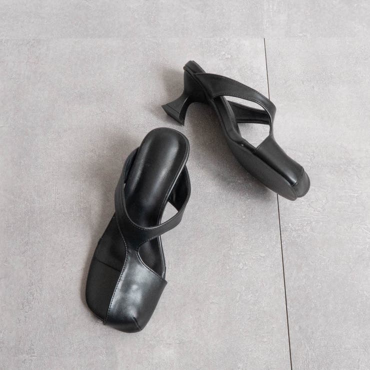 ブラック | アシンメトリーミュールサンダル | FABBY FABBY.