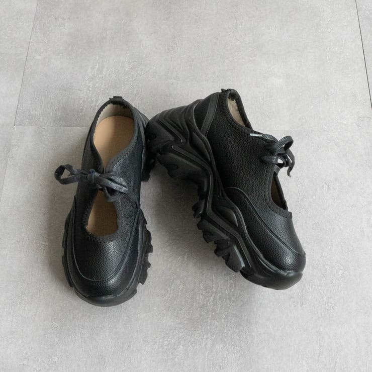 ブラック | ボリュームスニーカーリボンストラップシューズ | FABBY FABBY.