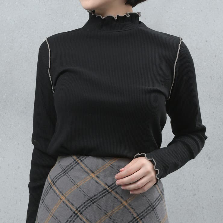 ブラック | 配色メローテレコホルターネックプルオーバー | FashionBerry