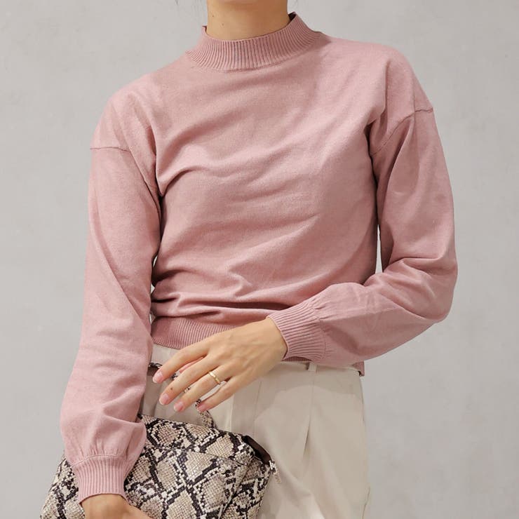 サーモンピンク | 【洗えるニットシリーズ】もちもちニット ドロップショルダークルーネックニット | FashionBerry