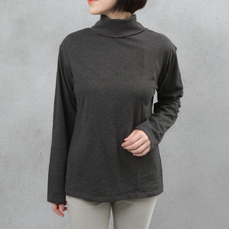 チャコールグレー | コットン100％フライス素材無地タートルネック長袖Tシャツ | FashionBerry