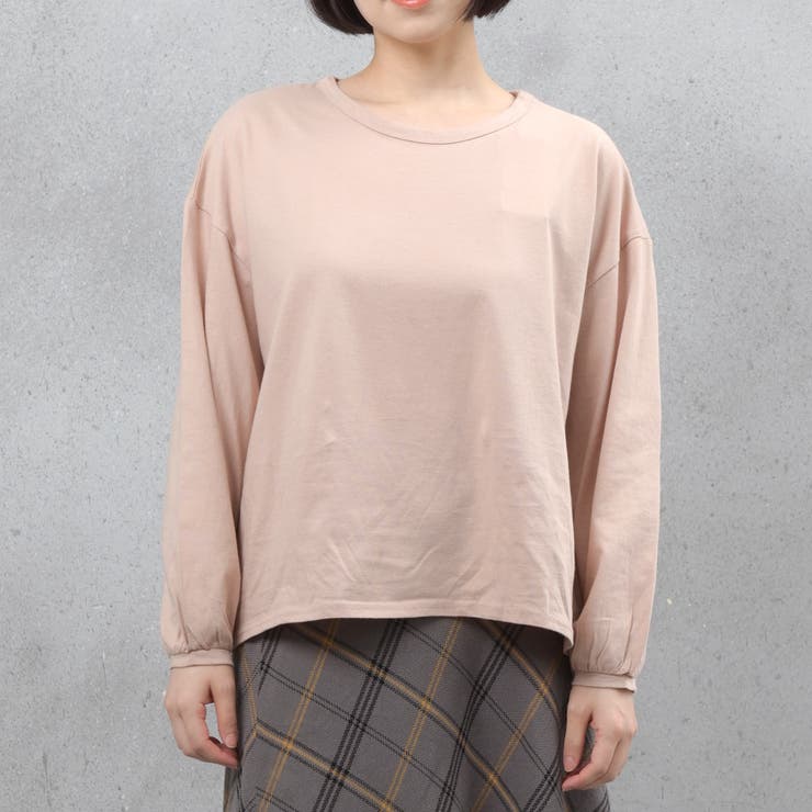 ピンクベージュ | ボリューム袖 無地 カットソー | FashionBerry