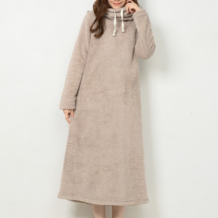 モカ | あったかルームウェア 裏起毛 ハイネック ボアワンピース ロング | FashionBerry