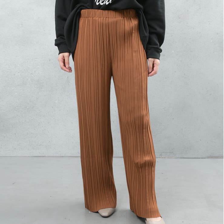 C モカ | カットプリーツパンツ | FashionBerry