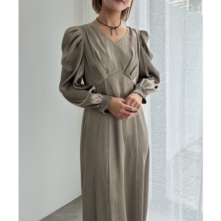 グレー | aity アイティ サテンVネックタックフレアドレス | Fashion Letter