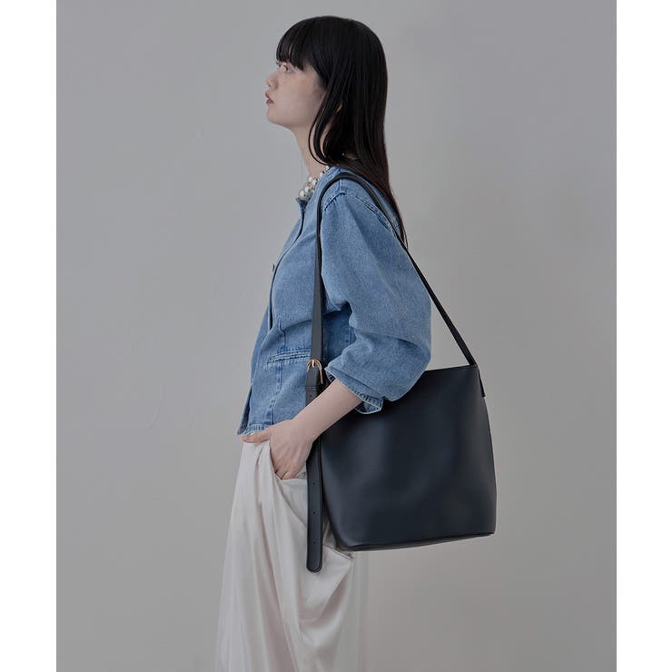 ENOF ハンドバッグ ENOF（イナフ）の「leather mini bag（ハンドバッグ）」 - WEAR
