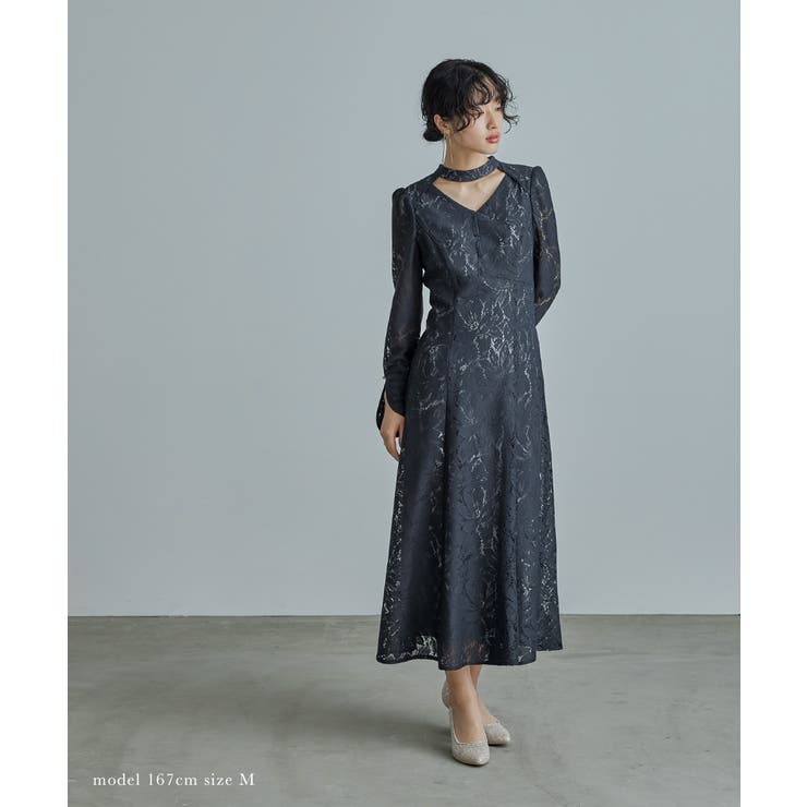 niana バックオープンティアドロップドレス