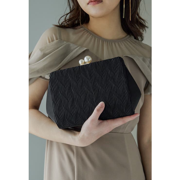 ブラック | niana ニアナ プリーツクラッチバッグ | Fashion Letter