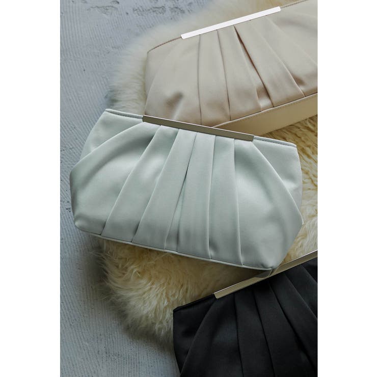 シルバー | niana ニアナ 2wayタックデザインクラッチバッグ | Fashion Letter