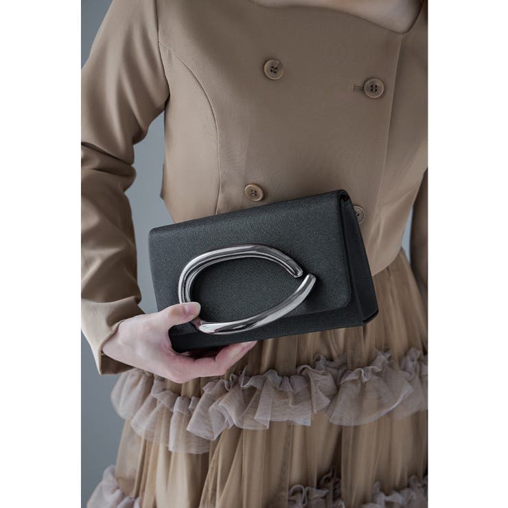 ブラック | niana ニアナ ビッグメタルモチーフクラッチバッグ | Fashion Letter