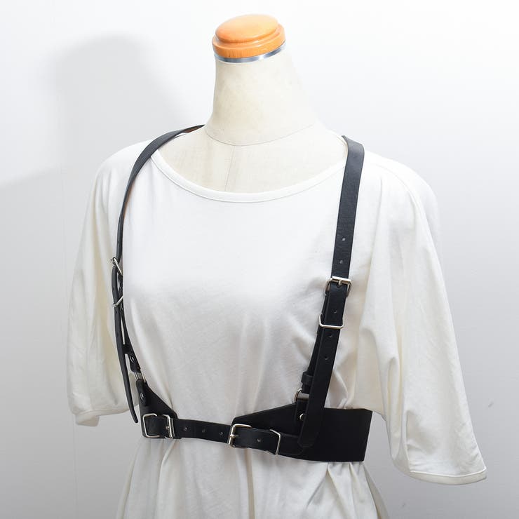 アメリヴィンテージ. クリア スレンダー ハーネスベルト(新品、未使用、未開封) Ameri（アメリ）の「CLEAR SLENDER BELT HARNESS（ベルト）」 - WEAR